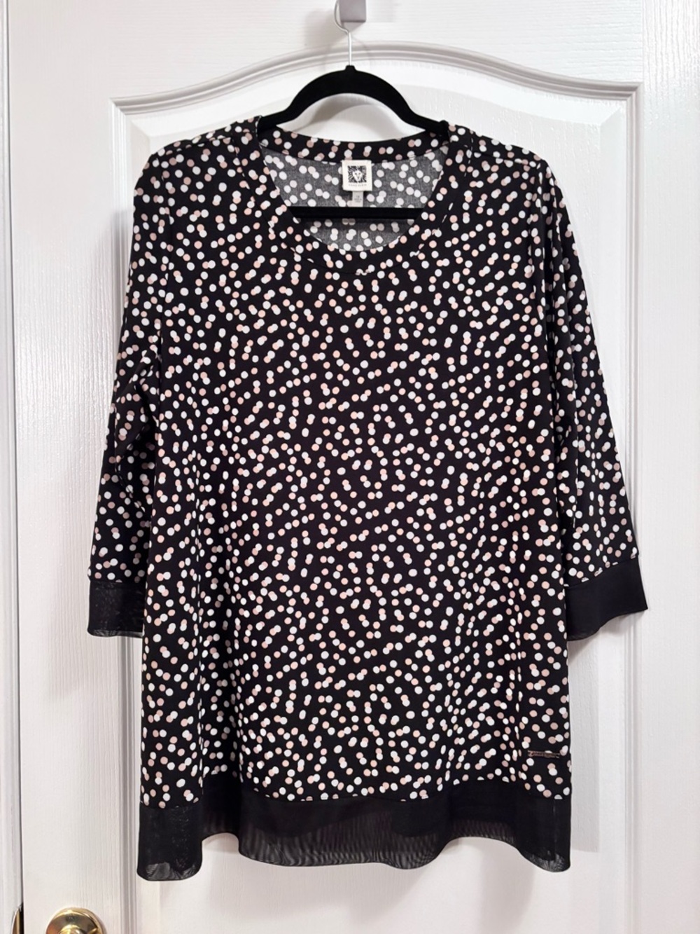 Anne Klein Black Top with White & Cream Dot Print. Like New, Size 1X